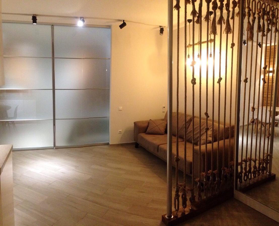 V&A Lux Apartments Батуми Экстерьер фото