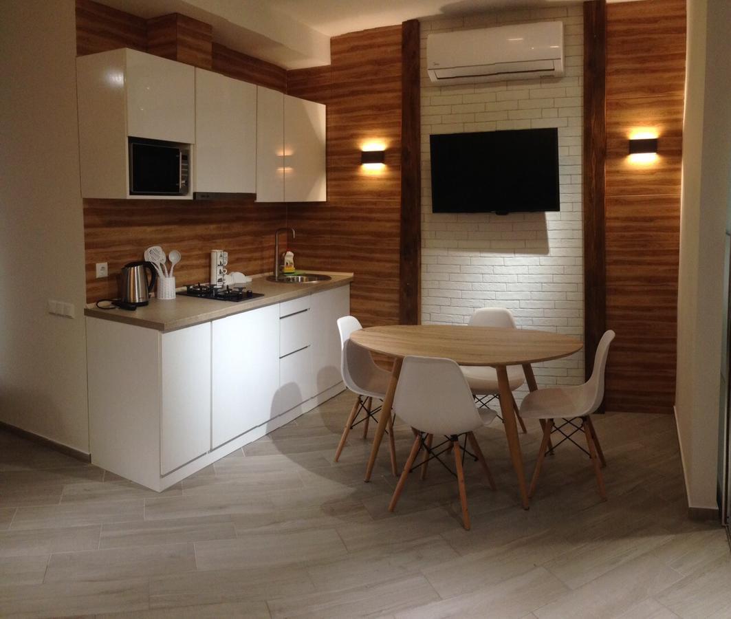 V&A Lux Apartments Батуми Экстерьер фото