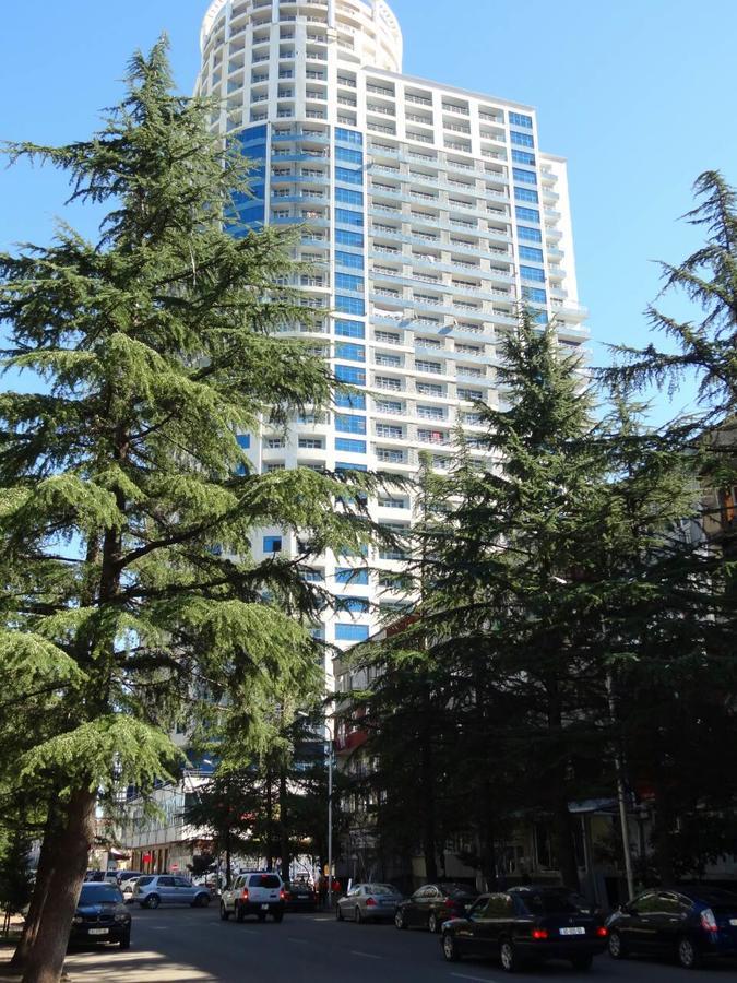 V&A Lux Apartments Батуми Экстерьер фото